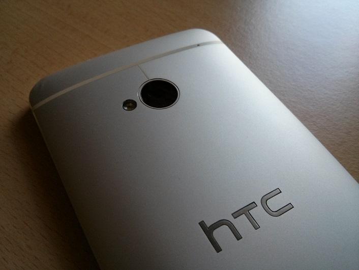 HTC-One-retro