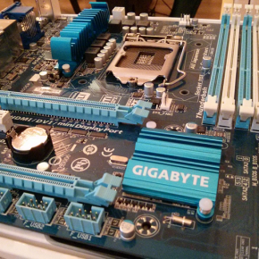 Gigabyte Z77-galleria-1